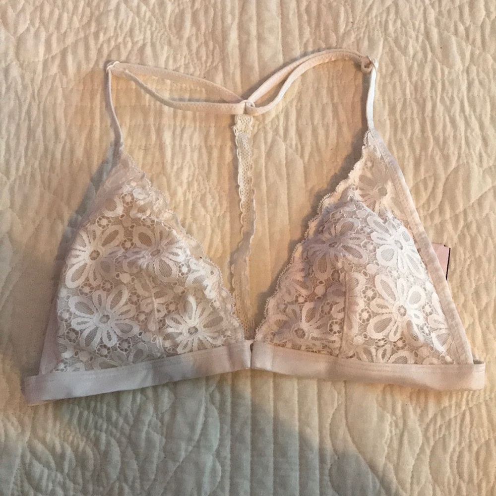 White Victoria secrets bra
